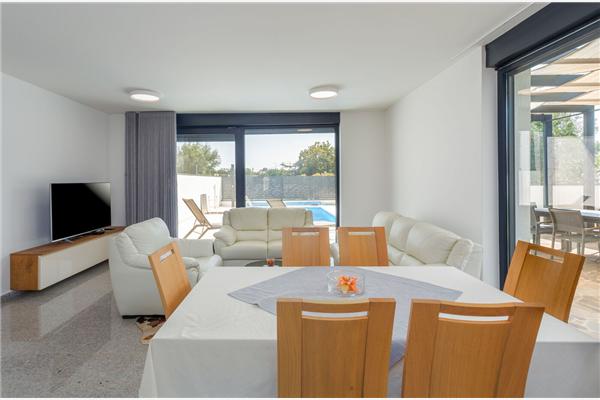 Hiša K1, na 6 osebe