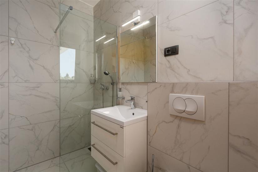 Hiša K1, na 6 osebe