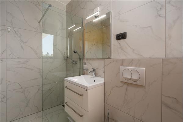 Hiša K1, na 6 osebe