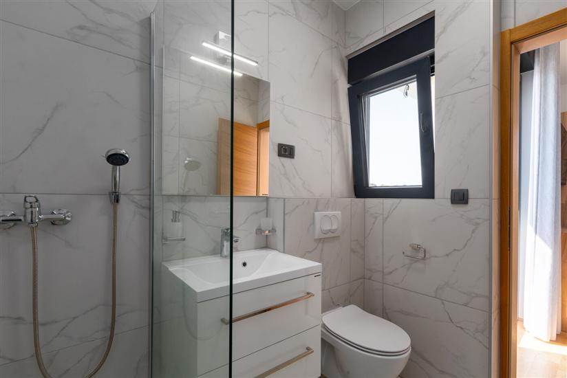 Hiša K1, na 6 osebe