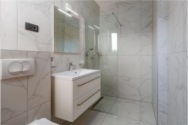 Hiša K1, na 6 osebe