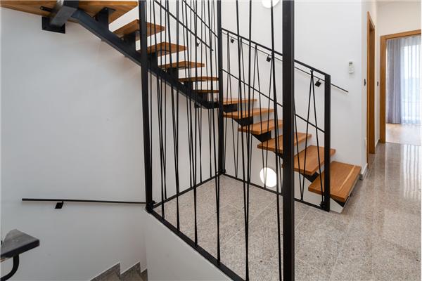 Hiša K1, na 6 osebe