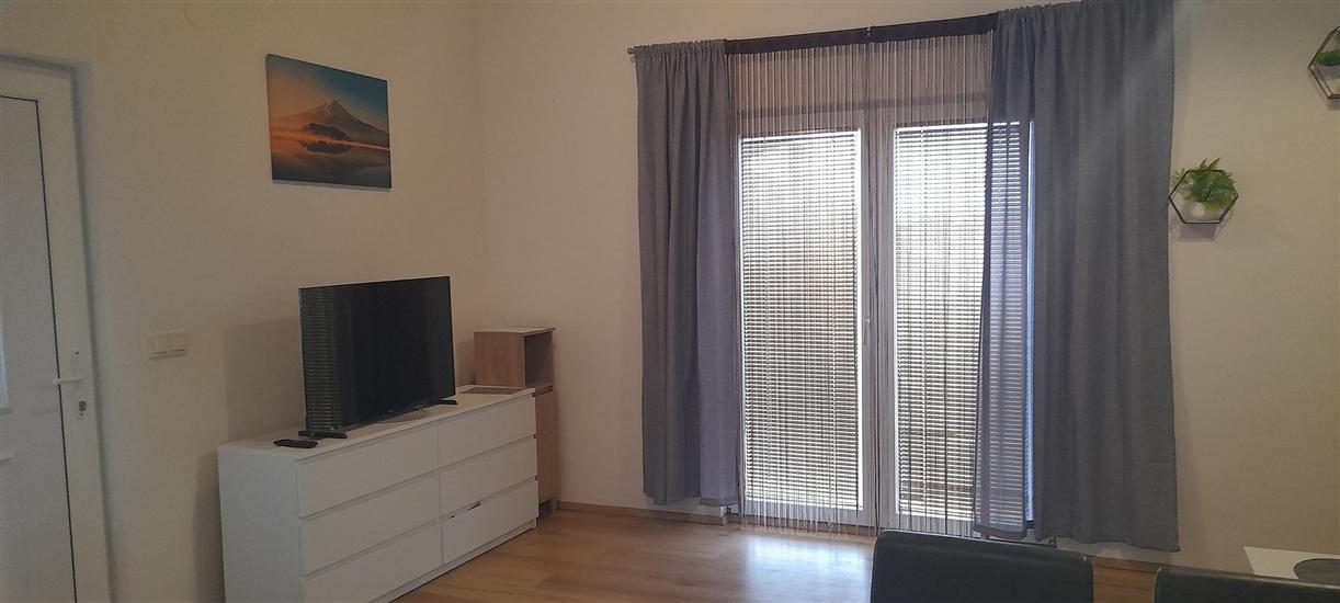 Apartment A1, for 5 persons