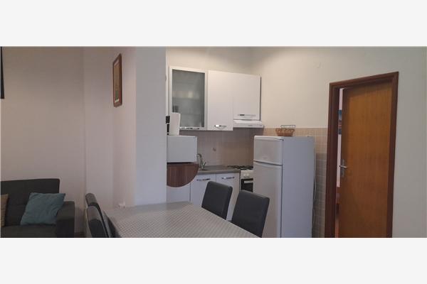 Apartment A1, for 5 persons