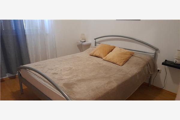 Apartment A2, for 5 persons