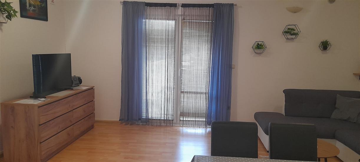 Apartment A2, for 5 persons