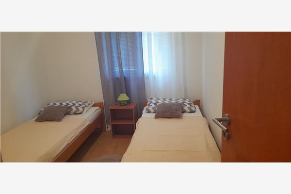 Apartment A2, for 5 persons