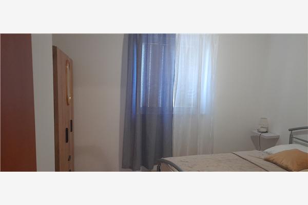 Apartment A2, for 5 persons