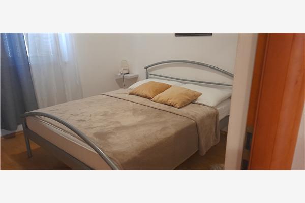 Apartment A2, for 5 persons