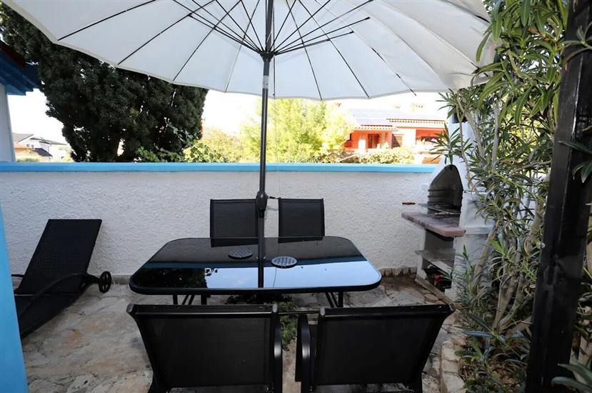 Apartment A2, for 6 persons