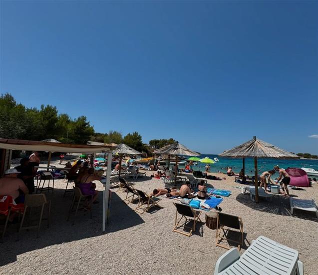 Apartment Kiara near the beach