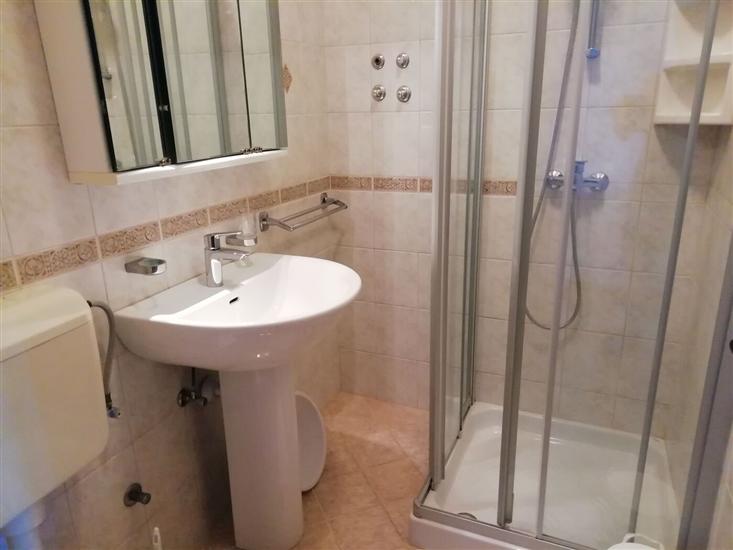 Apartment A4, for 12 persons