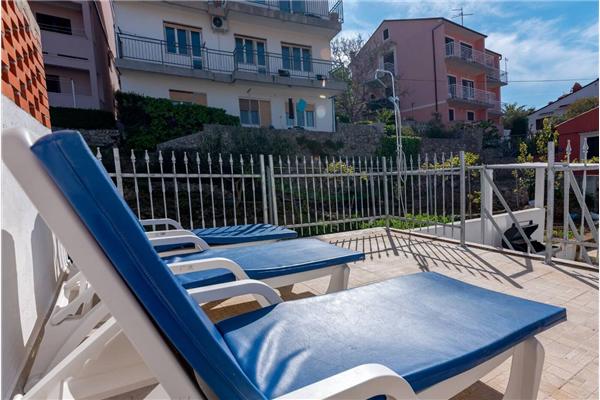 Apartment A2, for 6 persons