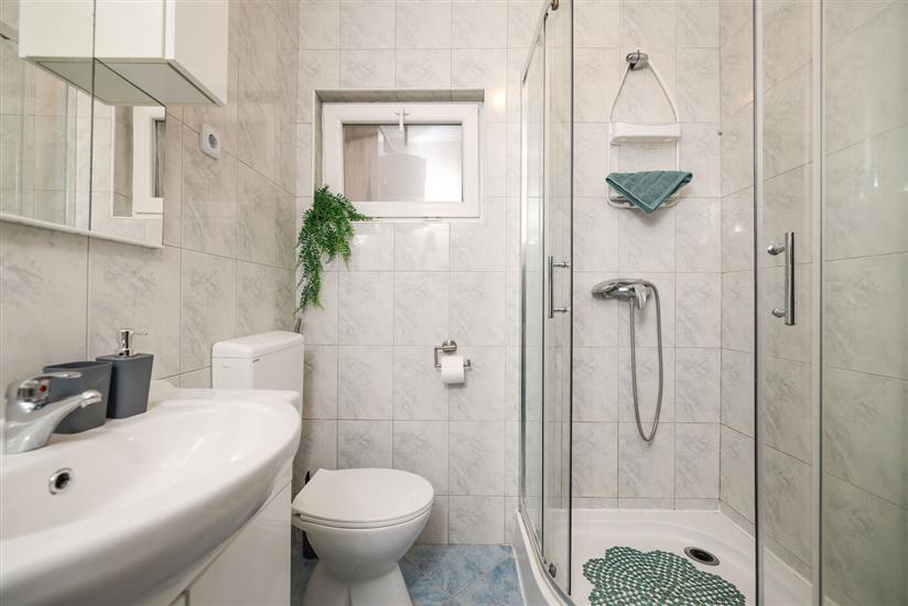 House K1, for 10 persons