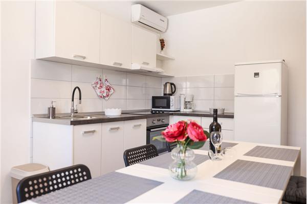 House K1, for 10 persons