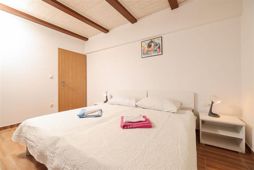 House K1, for 10 persons