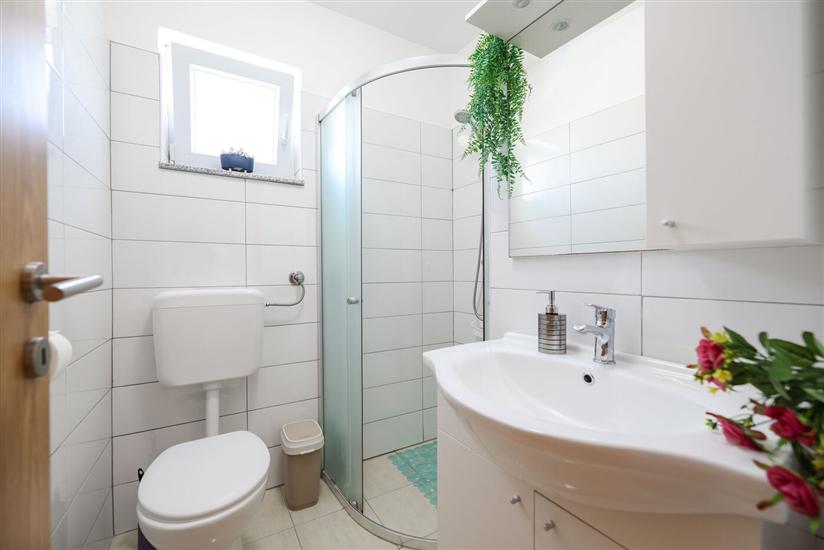 House K1, for 10 persons