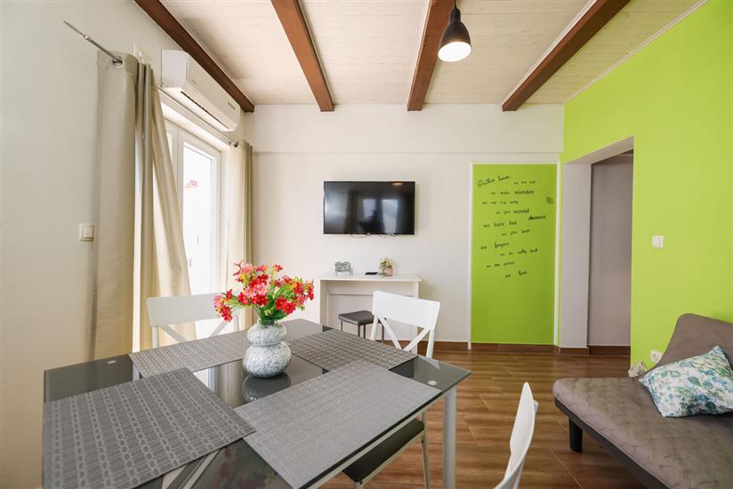 House K1, for 10 persons