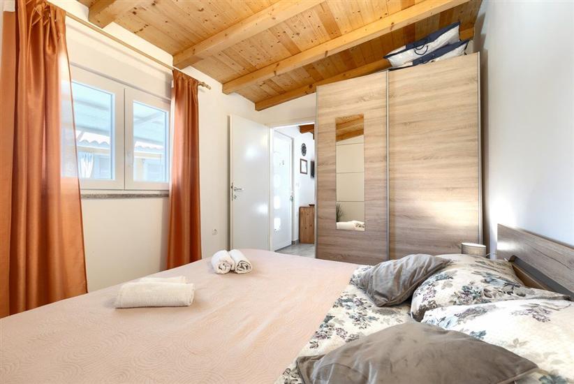 Apartment A1, for 9 persons