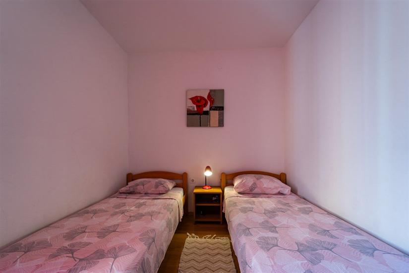 Apartment A3, for 6 persons