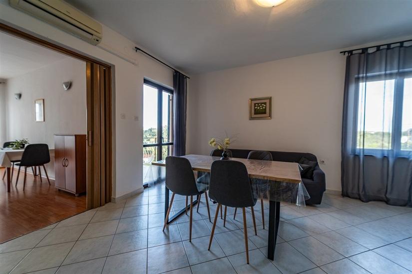 Apartment A2, for 6 persons