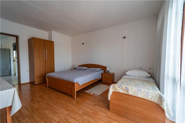 Apartment A2, for 6 persons