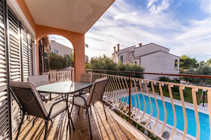 Apartment A2, for 6 persons