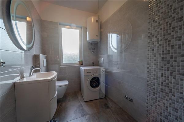 Apartment A4, for 8 persons