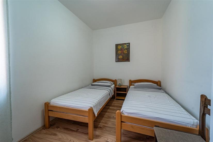 Apartment A4, for 8 persons