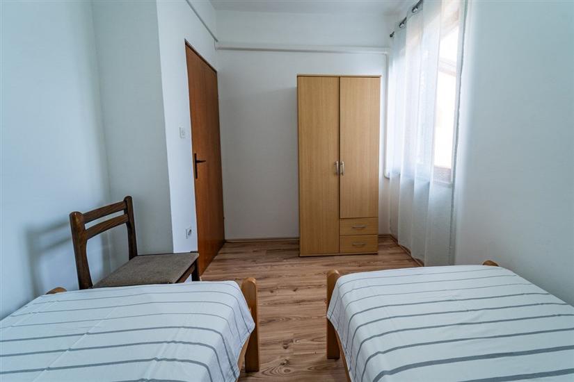 Apartment A4, for 8 persons
