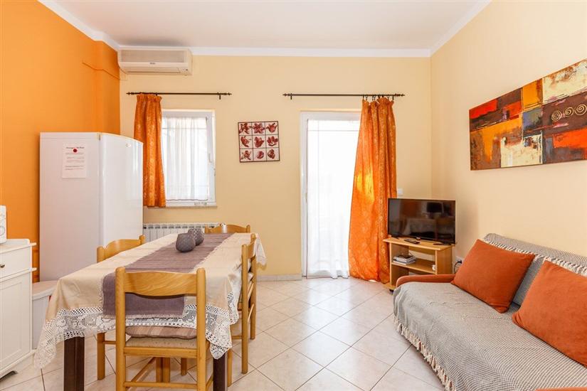Apartment A1, for 5 persons