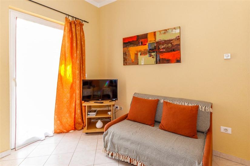 Apartment A1, for 5 persons