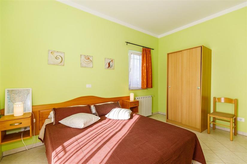 Apartment A1, for 5 persons