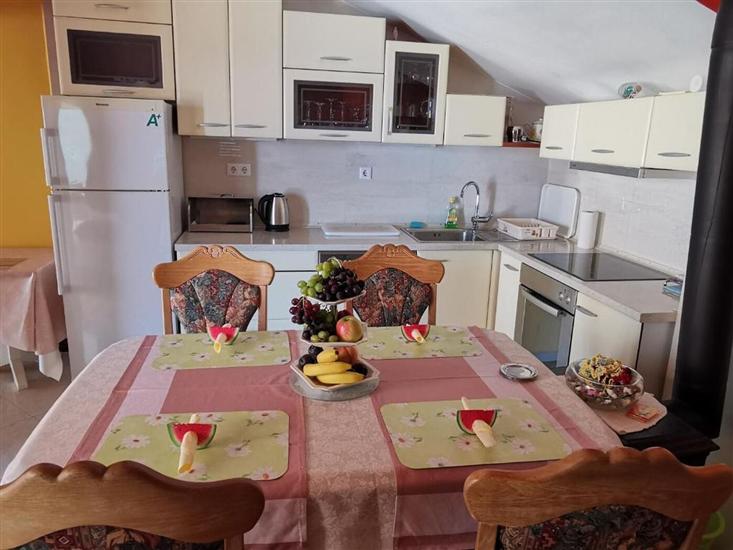 Apartment A5, for 4 persons