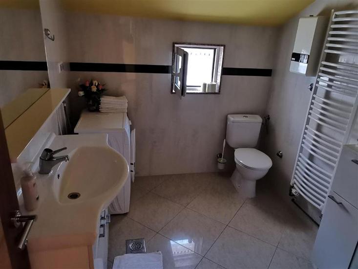 Apartment A5, for 4 persons