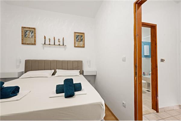 Hiša K1, na 8 osebe