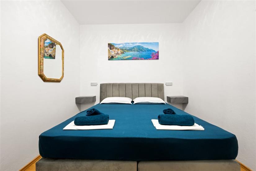 Hiša K1, na 8 osebe