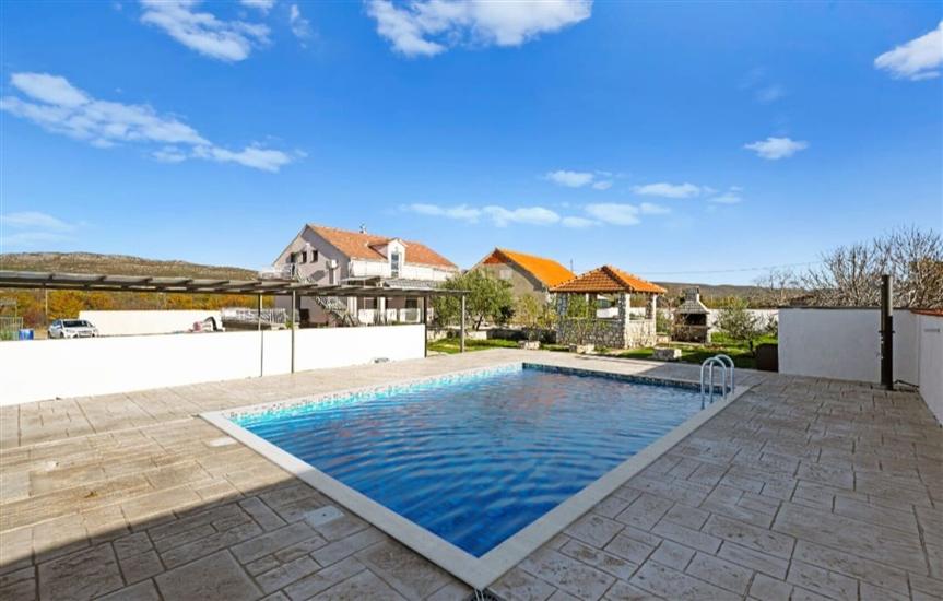 Hiša Villa Zvonko Near NP Krka