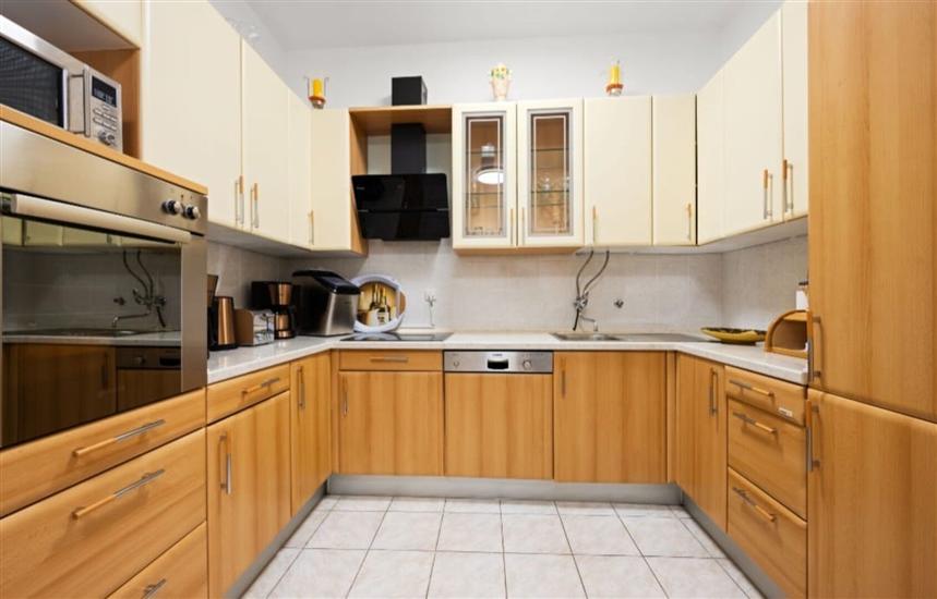 Hiša K1, na 8 osebe