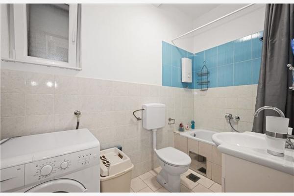 Hiša K1, na 8 osebe