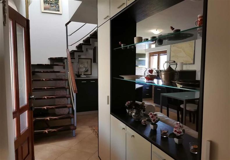 House K1, for 12 persons