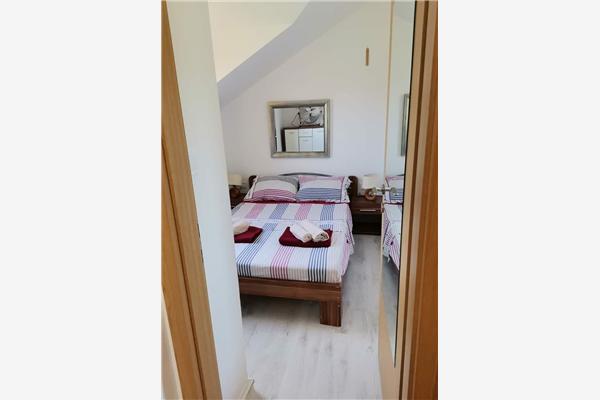 House K1, for 12 persons