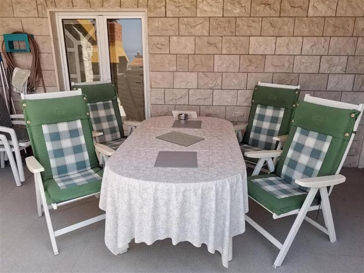 Apartment A5, for 4 persons