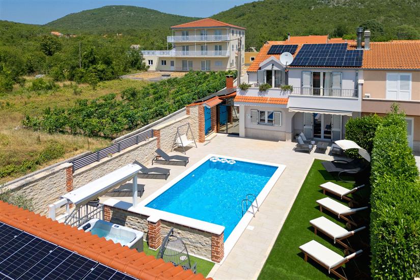 Villa Peaceful Valley with heated pool