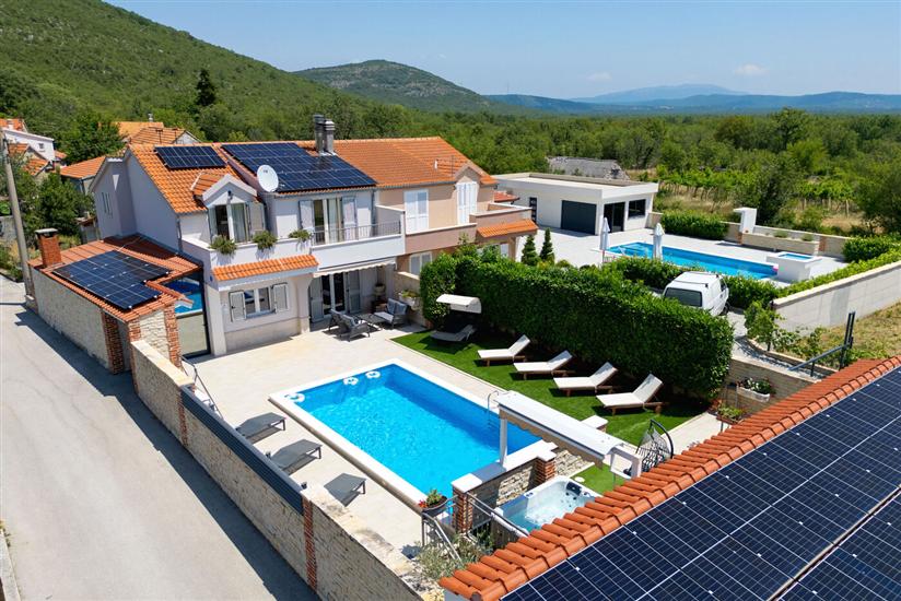 Villa Peaceful Valley with heated pool