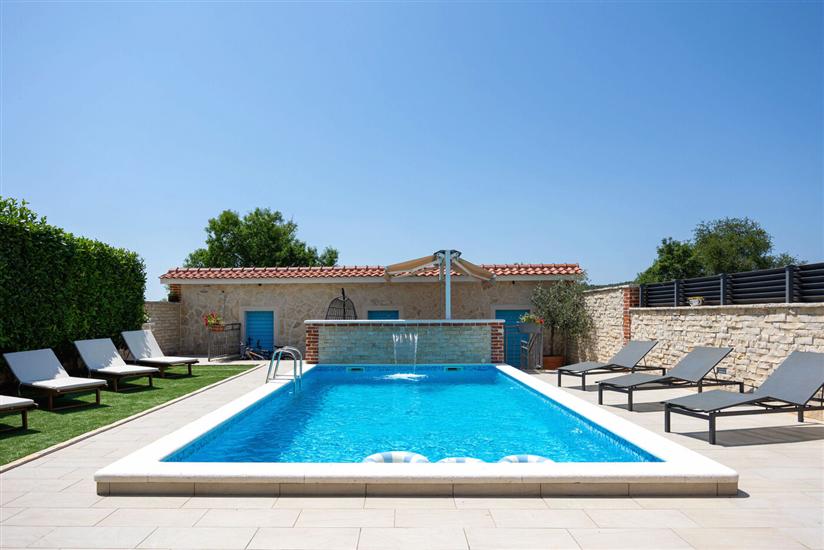 Villa Peaceful Valley with heated pool