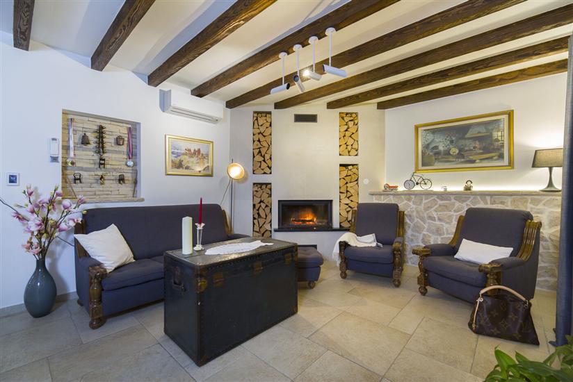 House K1, for 10 persons