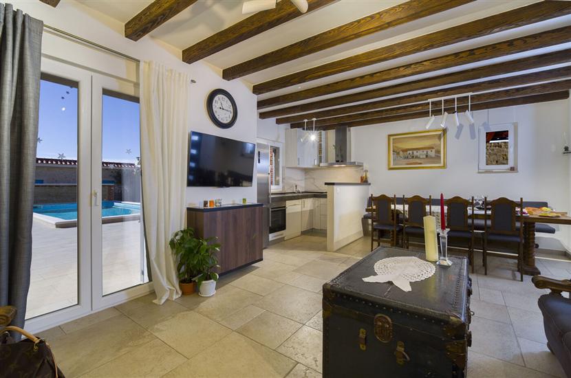 House K1, for 10 persons