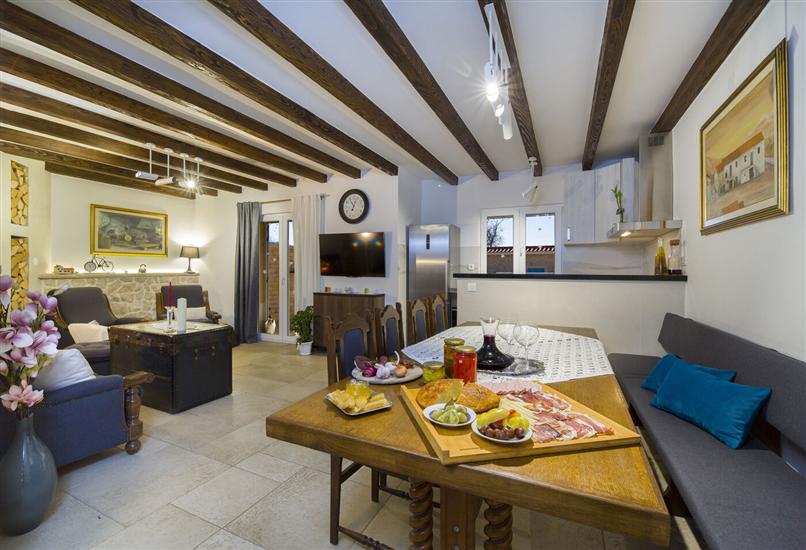 House K1, for 10 persons