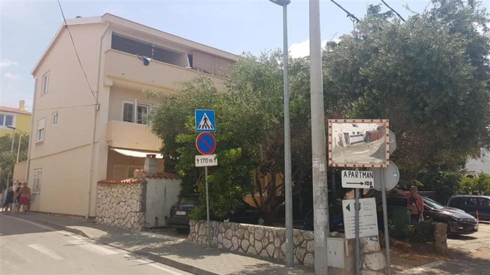 Apartment Novalja Center